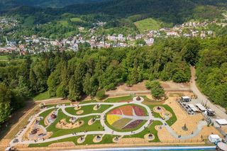 Nowa atrakcja turystyczna w Małopolsce już przyciąga turystów. Klimat retro czuć z daleka 