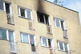 Koszalin: Dwie osoby zginęły w pożarze mieszkania! Ewakuowano prawie 50 osób [ZDJĘCIA]