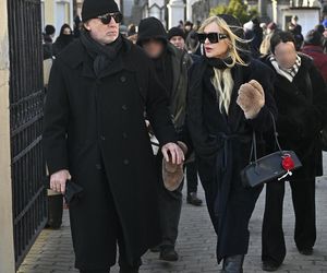 Warszawa pożegnała Mariana Truskiego. Wzruszające przemówienia na pogrzebie. „Przyjaciel i wybitny autorytet” 