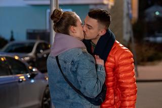 Barwy szczęścia, odc. 2675: Renata (Ania Mrozowska), Mirek (Oliwier Kozłowski)