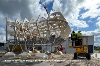 Próbny montaż głównego budynku Polskiej Stacji Antarktycznej