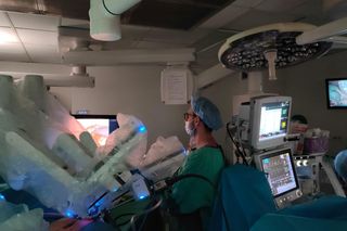 Do szpitala w Bełchatowie trafił supernowoczesny robot chirurgiczny