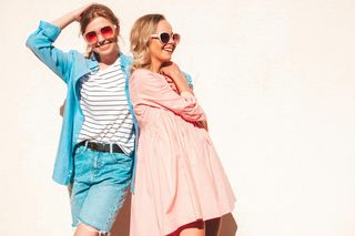 Latem znów nosimy pastele. Te odcienie powinny zagościć w twojej garderobie