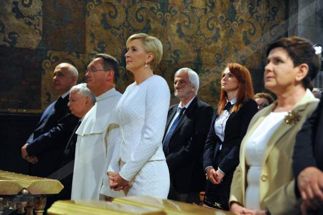 Syn Szydło, ks. Tymoteusz odprawił mszę. Na prymicji Kaczyński i Rydzyk 