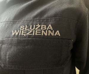 Podejrzany o zabójstwo uciekł ze szpitala psychiatrycznego. Pilnujący go funkcjonariusze Służby Więziennej usłyszeli zarzuty