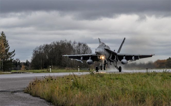 Kanadyjskie CF-18 i CC-130 w Krajach Bałtyckich