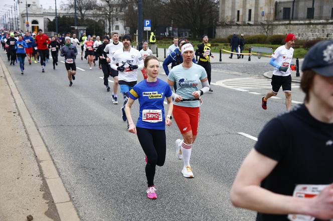 Bieg na Piątkę 2024, Warszawa - zdjęcia. Biegłeś? Szukaj się w galerii!