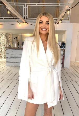 Beata Tyszkiewicz w śmiałych scenach erotycznych