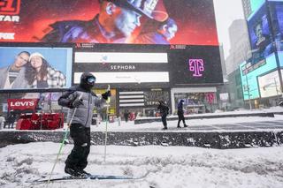 Zimowa burza Kenan zrzuciła na Nowy Jork nawet stopę śniegu