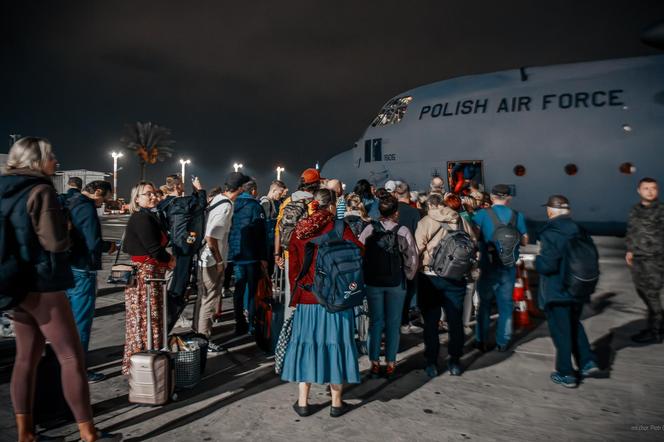 Polacy wrócili z Izraela wojskowymi samolotami 