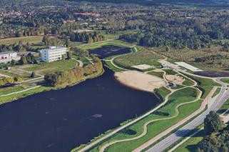 Wodna Dolina w Koszalinie z czerwoną flagą. Wykryto groźną bakterię