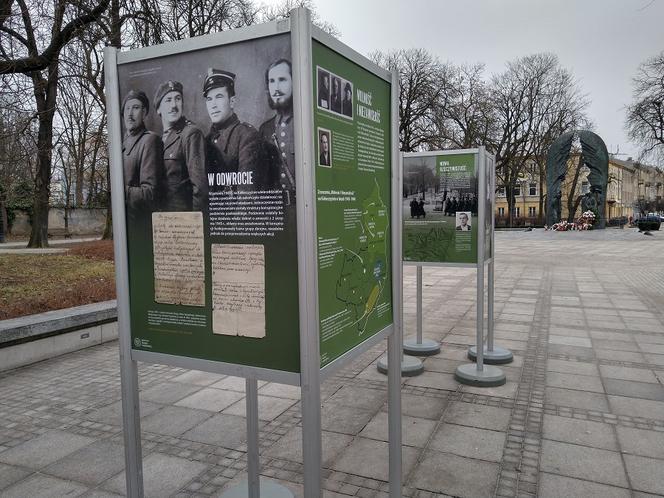 Dzień Żołnierzy Wyklętych 2021 w Kielcach. Wystawa na Skwerze Żeromskiego