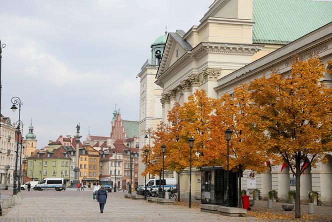 	Policja pod kościołami w Warszawie