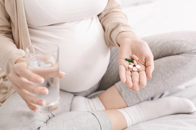 Bezpłatne leki dla ciężarnych - program Ciąża Plus. Które leki w ciąży są za darmo?