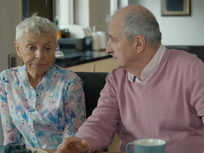 Barwy szczęścia, odcinek 3199: Krystyna (Hanna Bieluszko), Krzysztof Jaworski (Jacek Kałucki) 