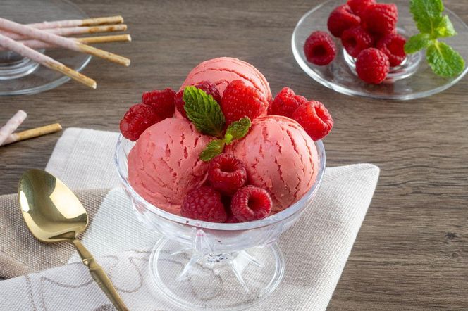 lody malinowe z 2 składników