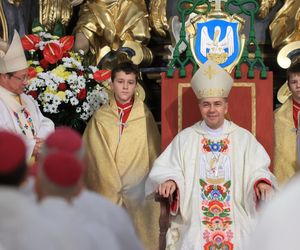 Nowy biskup diecezji łowickiej. W uroczystości wzięło udział wielu gości