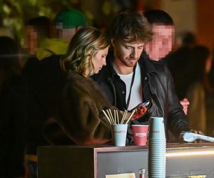 Maciej Musiał całował ukochaną na balkonie