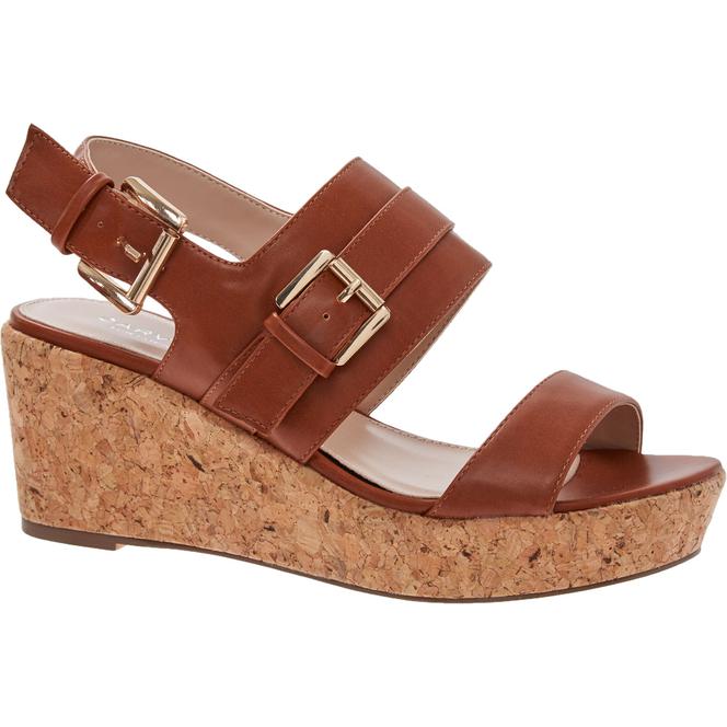 Ubrania, buty i akcesoria na lato w TK Maxx. Zobacz, co znajdziesz w sklepach!