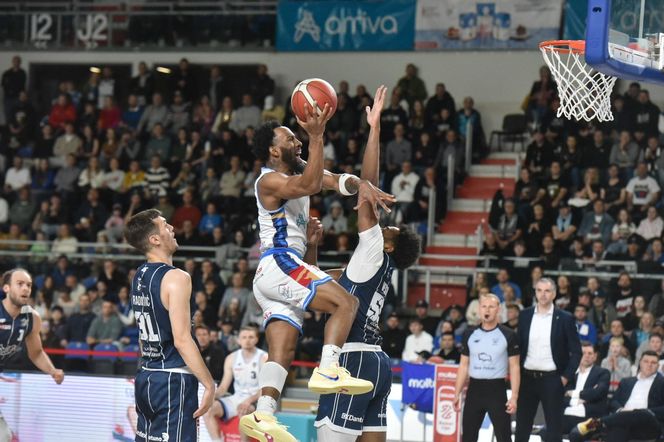 Arriva Polski Cukier Toruń - Dziki Warszawa 86:82, zdjęcia z pierwszego meczu fazy play-in