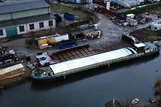 WIOŚ alarmuje o nielegalnym demontażu barki