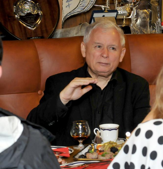 JAROSŁAW KACZYŃSKI NA ŻAGLOWCU.