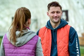 Pierwsza miłość. Marta (Honorata Witańska), Adrian (Piotr Mróz)