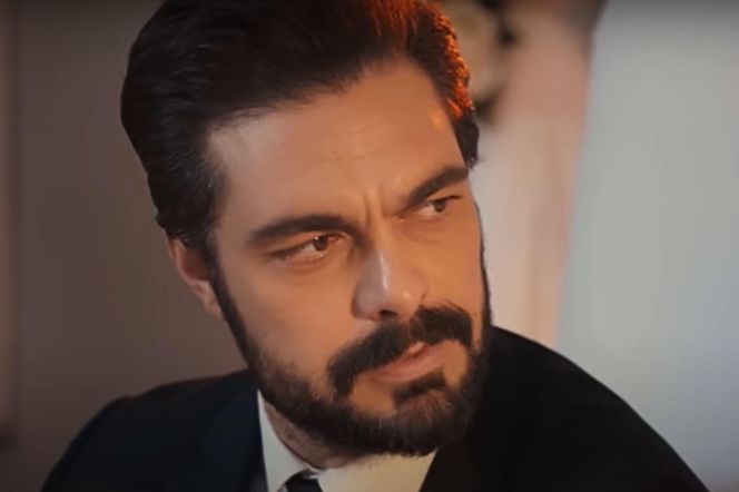 Kiedy wyjaśni Nanie, że już nie muszą brać ślubu, obojgu spadnie kamień z serca 