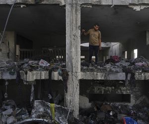 Strefa Gazy/ 74 zabitych w atakach Izraela, z czego 30 w nalocie na nadmorską kawiarnię.