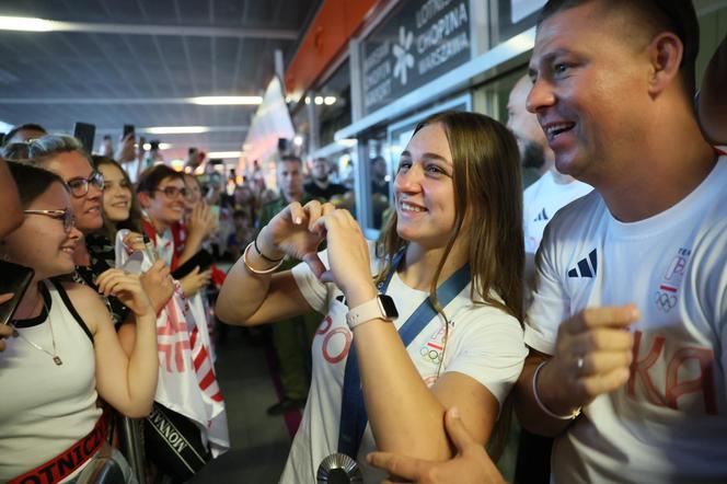 Kibice powitali polskich medalistów na lotnisku 