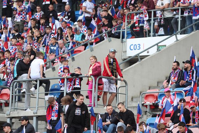 Górnik Zabrze - ŁKS Łódź - kibice na stadionie dopisali ZDJĘCIA