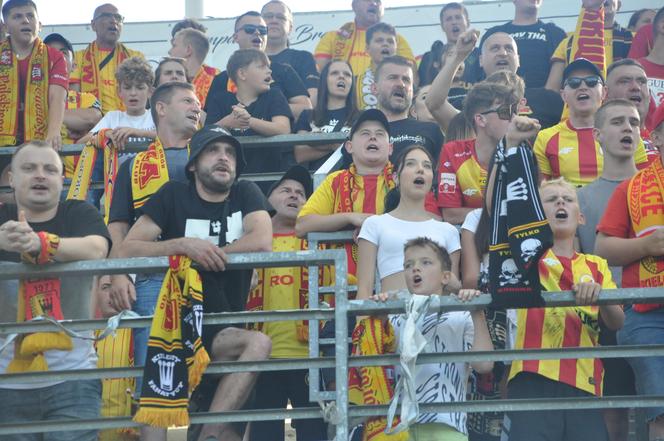 Korona Kielce - Cracovia. Zdjęcia kibiców podczas meczu. 10 sierpnia 2024