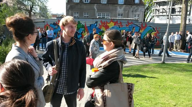 Ewakuacja studentów z budynku UKW na ul. Ogińskiego w Bydgoszczy