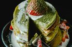 Nie tylko matcha latte. Podpowiadamy, jak jeszcze wykorzystać tę herbatę w kuchni