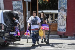 Była ukochana Allana Krupy wybrała się z tatą na jagodzianki Gessler! Wydali fortunę