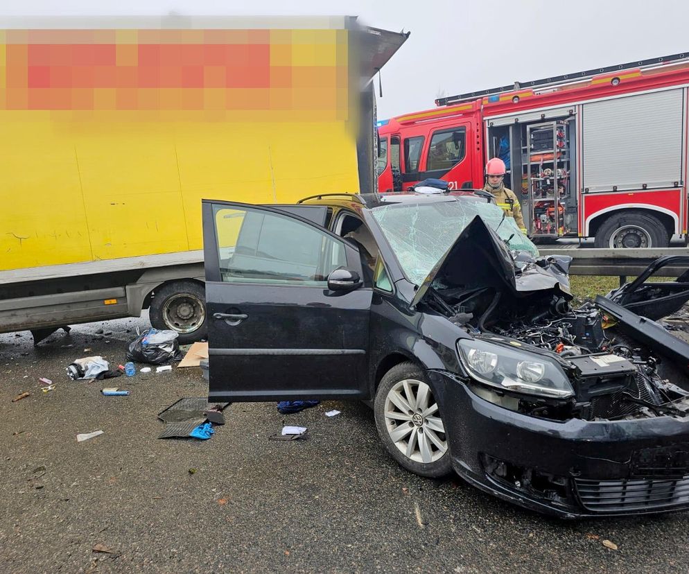 Potężny karambol na Obwodnicy Trójmiasta. Wypadek z udziałem pojazdu znanej firmy kurierskiej