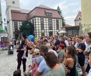 Busker Tour2023 zawitał do Zielonej Góry. Mamy zdjęcia z tego wydarzenia. Oto jak wyglądał pierwszy dzień 