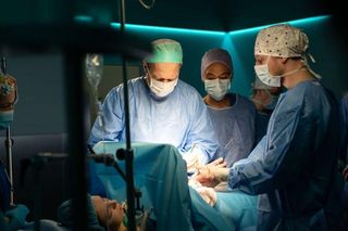 Na dobre i na złe odc. 959 finał sezonu. Andrzej Falkowicz (Michał Żebrowski), Maria Malewicz (Sylwia Achu), Jakub Dobry (Mateusz Kmiecik)