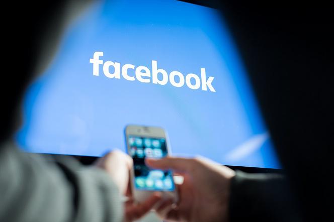 Płatny Facebook - prawie 50 zł za miesiąc korzystania