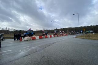 Protest rolników na węźle A2 Zgierz. Jak długo droga będzie zablokowana?
