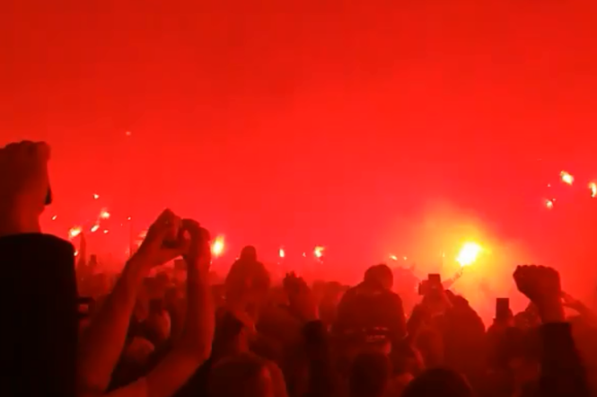 Race na fecie Lechii pod Neptunem. Czy kibice mają rację w sporze o pirotechnikę?