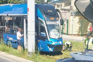 Śmiertelny wypadek na Popowickiej. Rowerzysta wpadł pod tramwaj