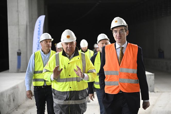 Byliśmy na budowie ostatniej stacji metra w Warszawie. Widok zapiera dech w piersiach