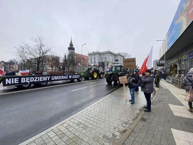 Strajk rolników w centrum Zielonej Góry. Przedsiębiorcy wyjechali na ulice 