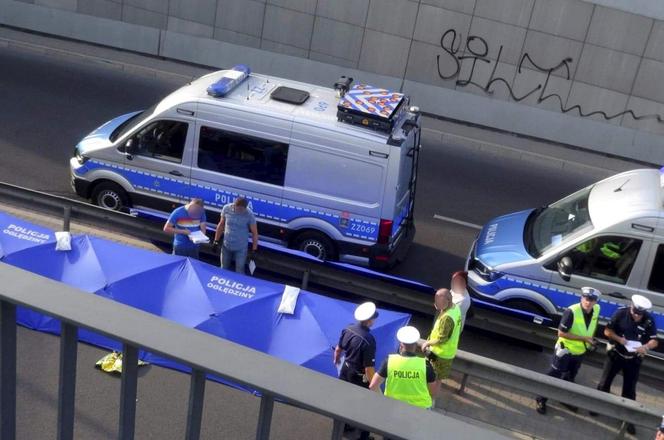 Warszawa. 35-latek zginął na Wawrze! Huknął motocyklem w barierki