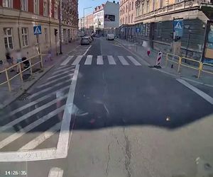 5-latka wbiegła przed autobus. Dramat w Bytomiu