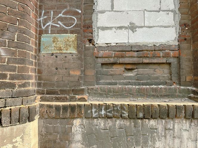 Zabytkowe famuły Izraela Poznańskiego w Łodzi 