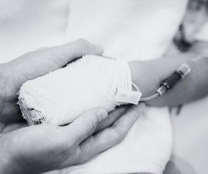 Potworna tragedia na Pomorzu. Babcia najechała autem na 2-letniego wnuczka