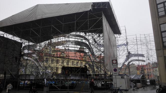 Scena na wrocławskim rynku już nabiera kszatłtów