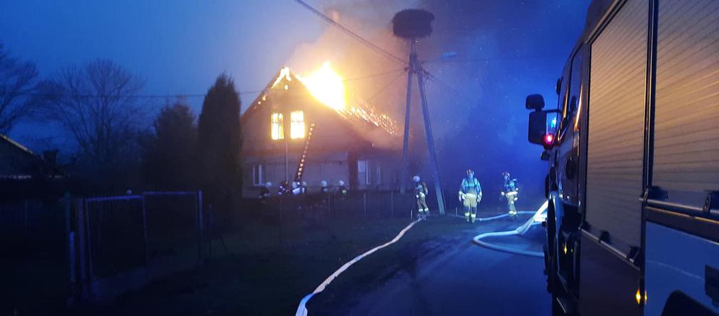 Pożar w Gostkowie koło Torunia. 12 zastępów straży w akcji